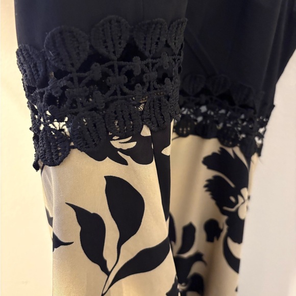 Black and Cream V-Neck Spaghetti Strap Midi Dress - Picture 7 of 15